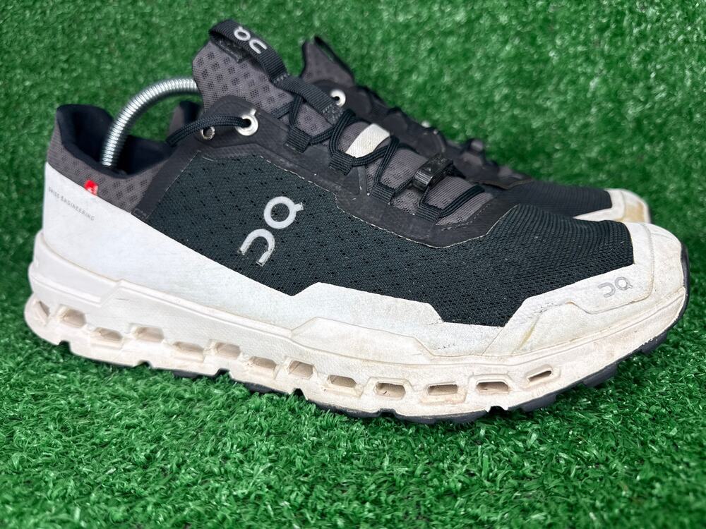 On Cloud Ultra Trail Running Shoes Sneakers Black White Men’s Size 10 Comfort